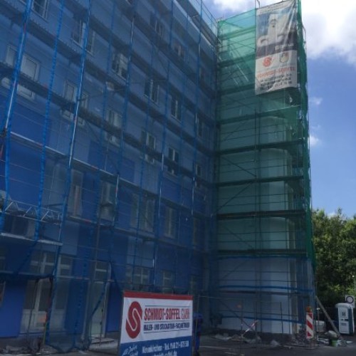 Das Blaue Haus mit Gerüst